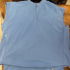 Figs ceil blue scrub set